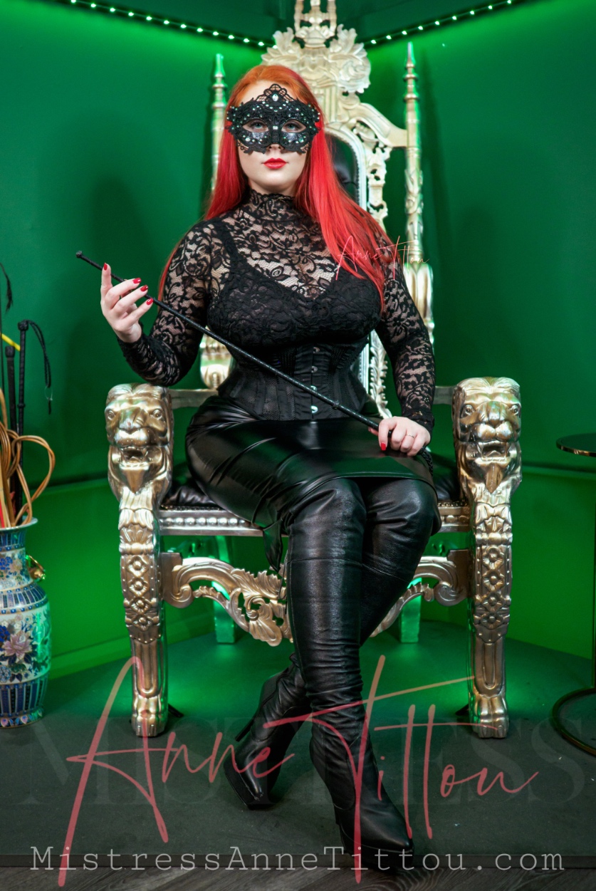 latex dominatrix london London Dominatrix